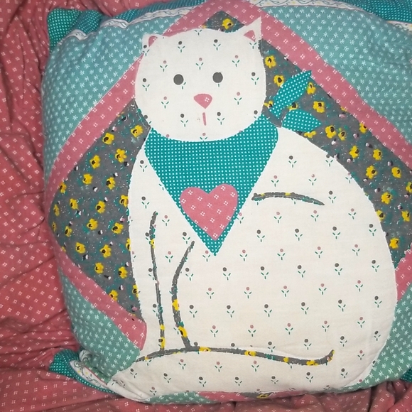 Vintage Cottage Core Cat Ruffled Trim Pillow - Picture 2 of 4